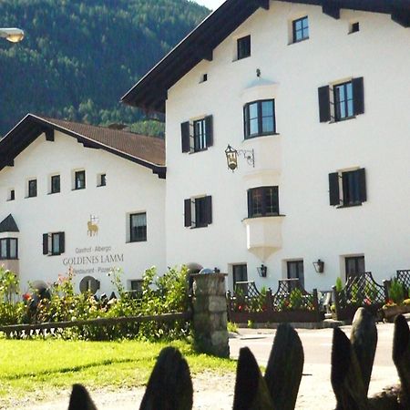 Gasthof Goldenes Lamm Hotel Vahrn Екстериор снимка