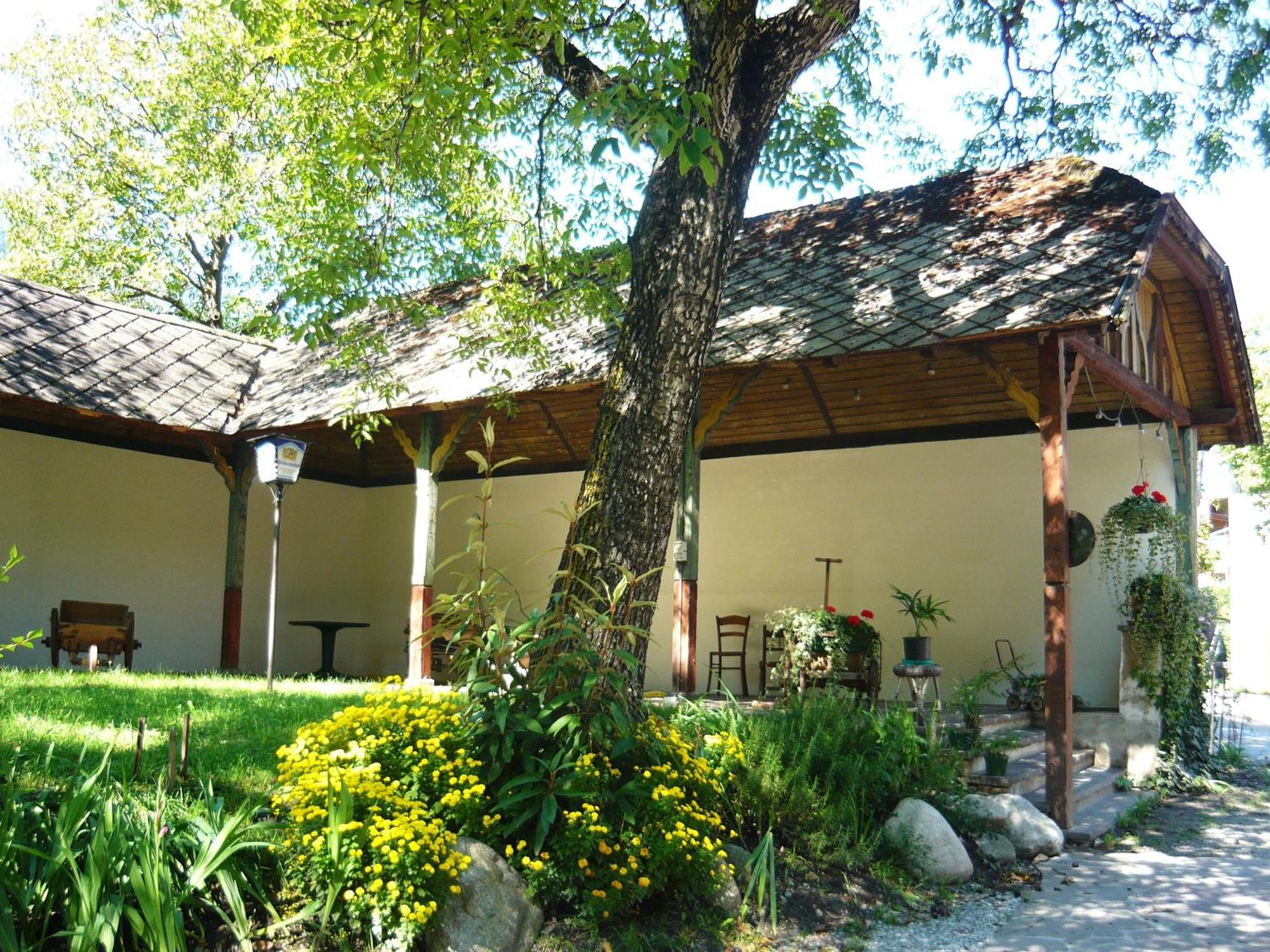 Gasthof Goldenes Lamm Vahrn Екстериор снимка