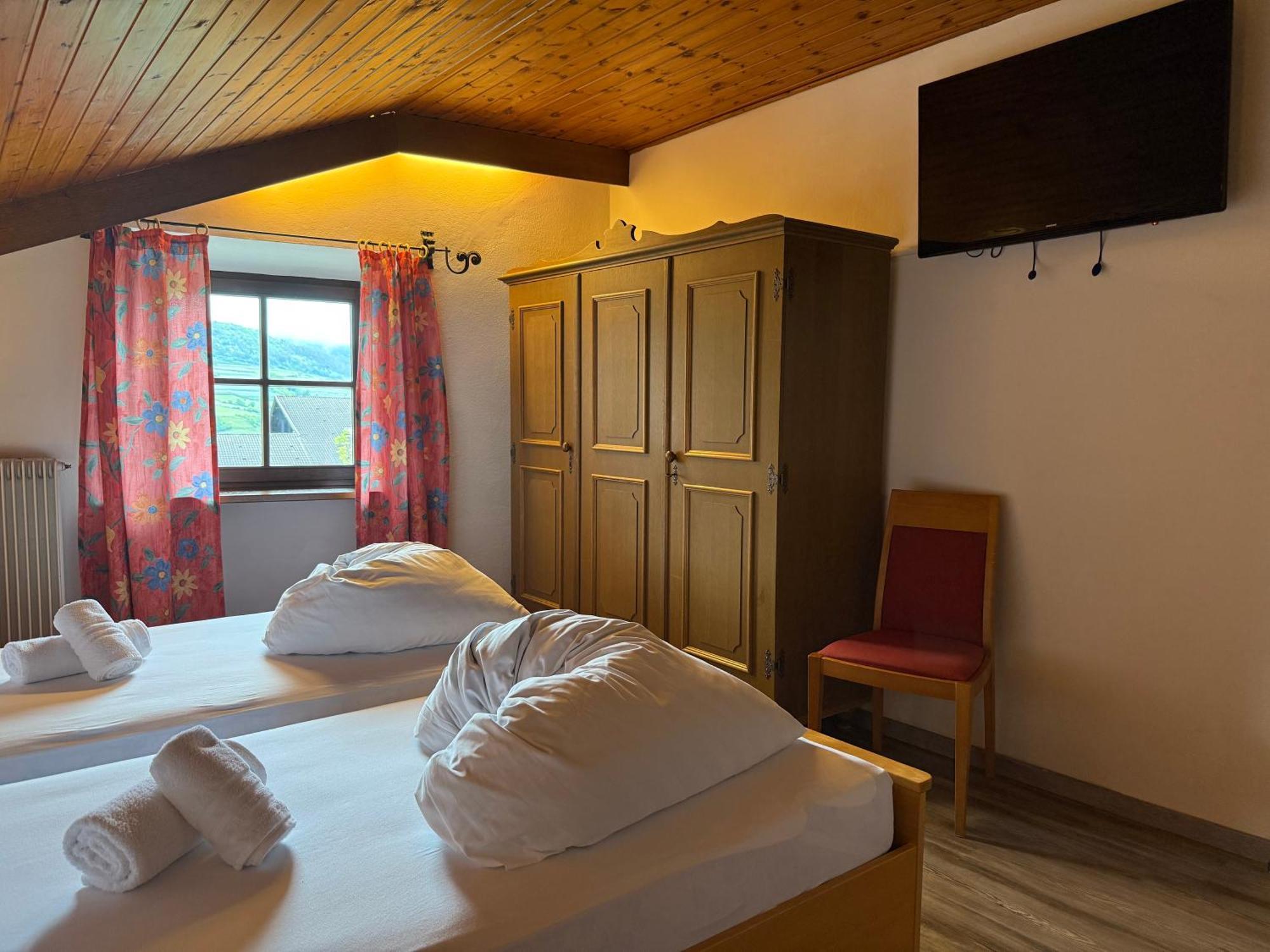 Gasthof Goldenes Lamm Vahrn Екстериор снимка