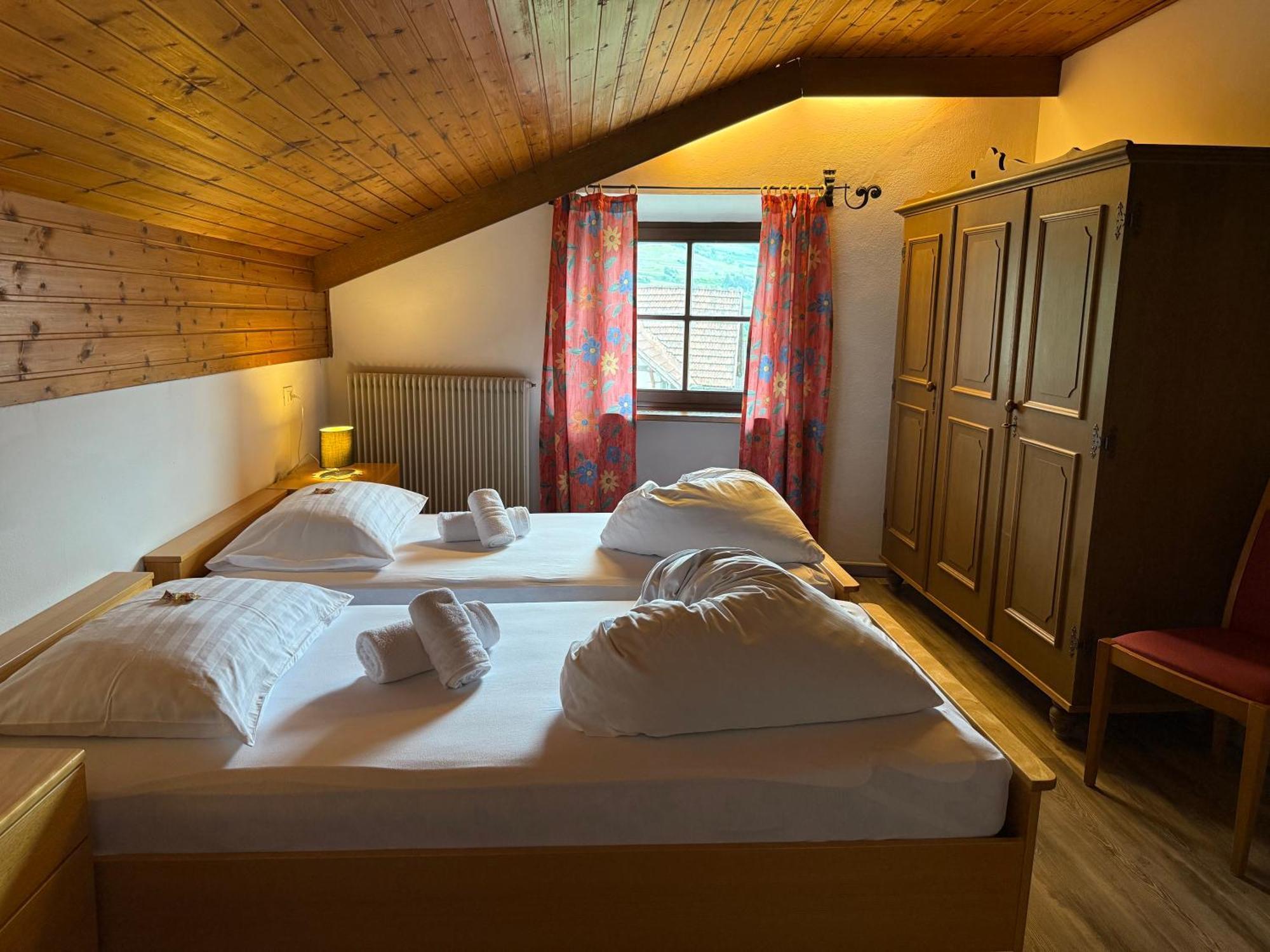 Gasthof Goldenes Lamm Vahrn Екстериор снимка