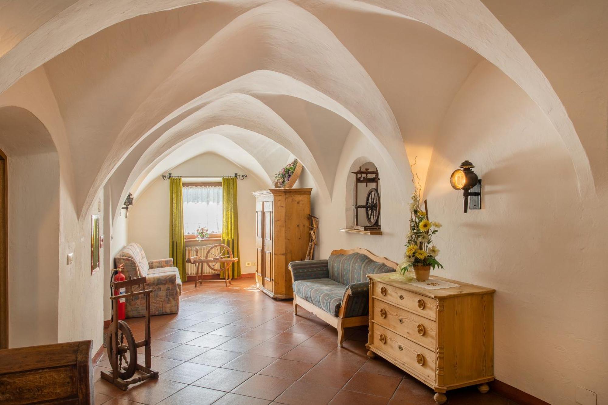 Gasthof Goldenes Lamm Vahrn Екстериор снимка