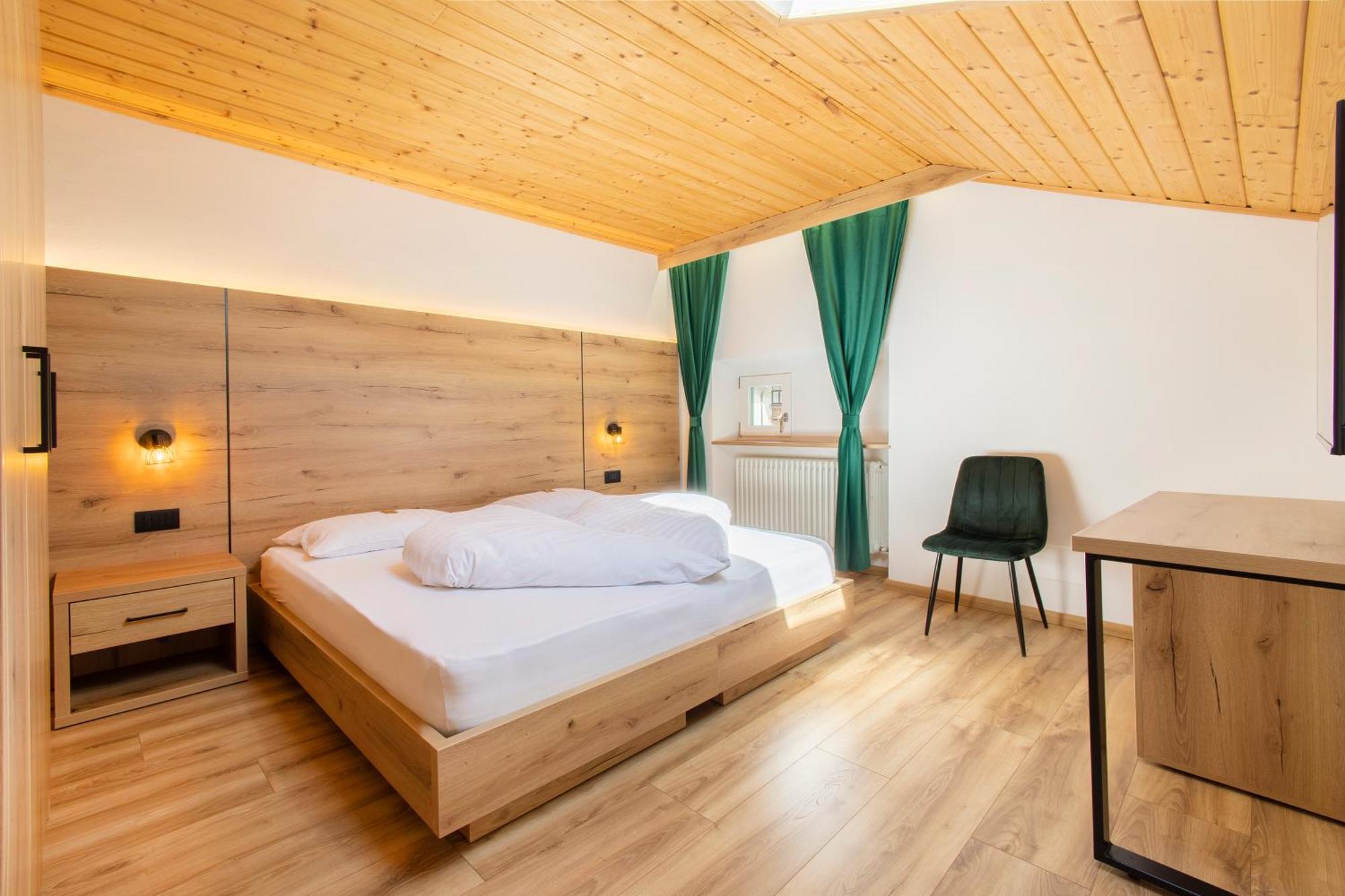 Gasthof Goldenes Lamm Vahrn Екстериор снимка