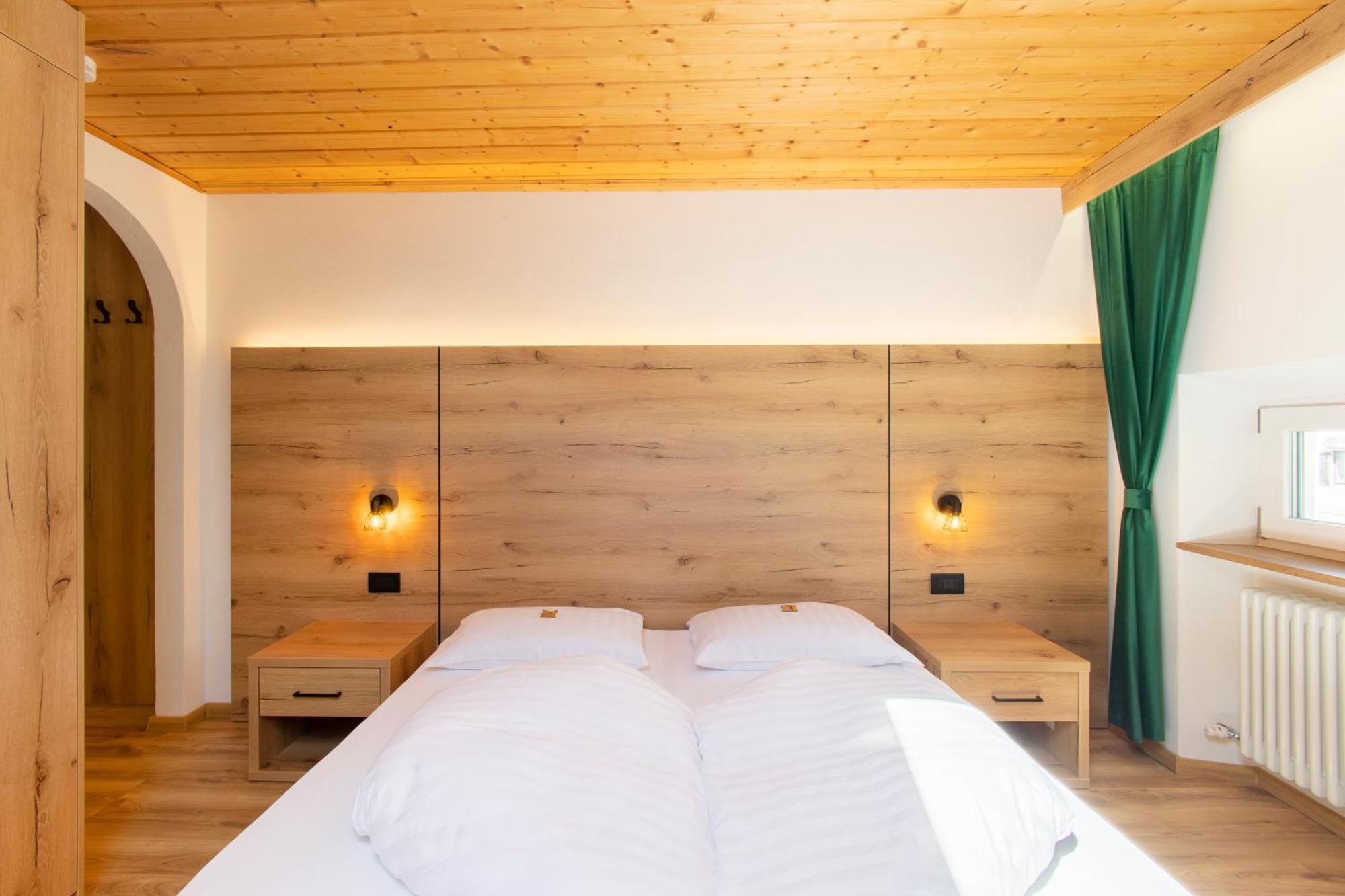 Gasthof Goldenes Lamm Vahrn Екстериор снимка