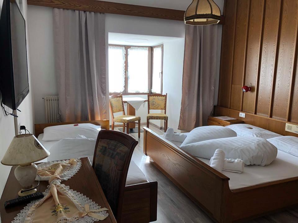 Gasthof Goldenes Lamm Hotel Vahrn Екстериор снимка